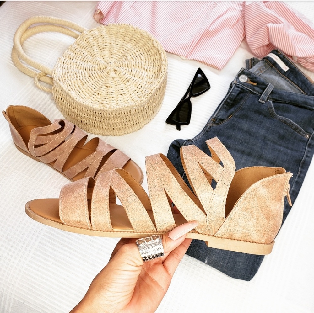 ποΈ//The Hannah// warm taupe sandal - Picture 2 of 3